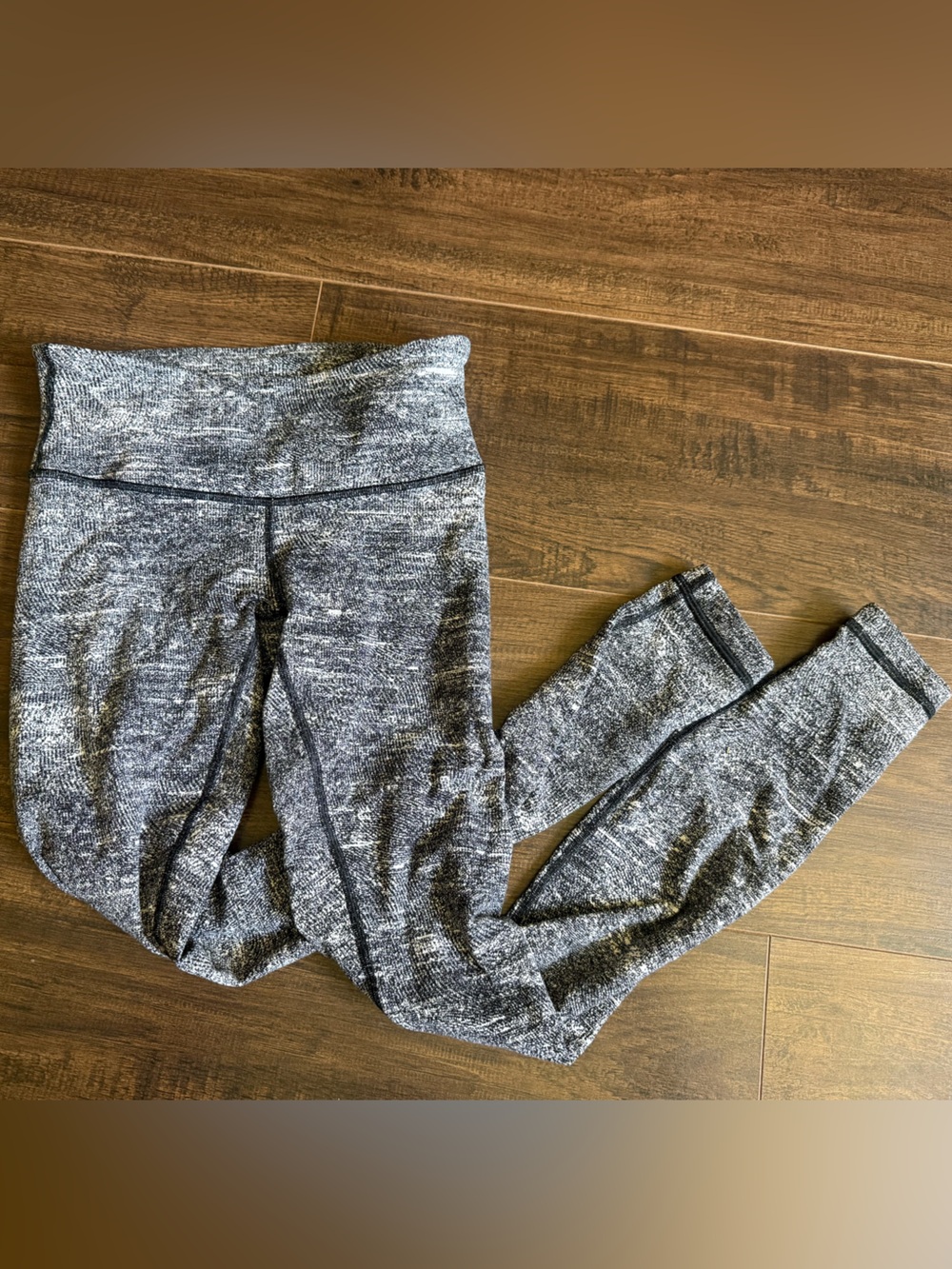 Lululemon leggings- size 4